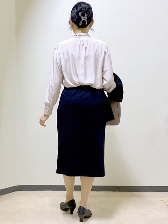  beni_gingerさんの「Reflect｜【きちんと見え／通勤／セレモニーにおすすめ◎】ドット柄ボウタイブラウス」を使ったコーディネート