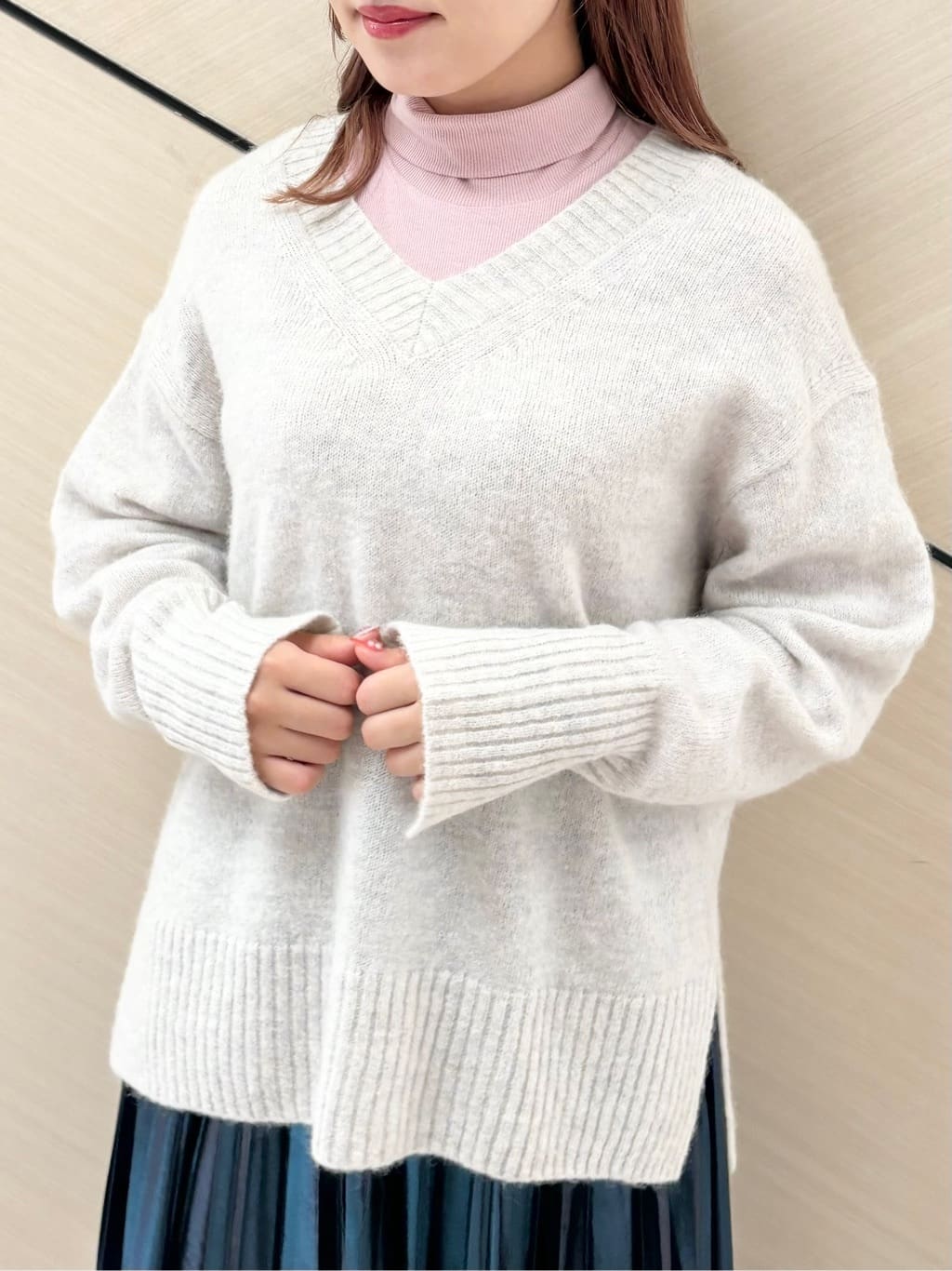 Rinaさんの「DRESSTERIOR｜【インナー使いに最適/しっとり暖かな吸湿発熱素材】タートルネックプルオーバー」を使ったコーディネート