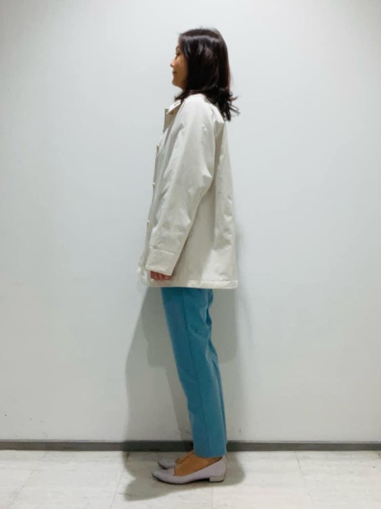 fujiさんの「INDIVI｜【超軽量／蓄熱】ライトパフステンカラーコート」を使ったコーディネート