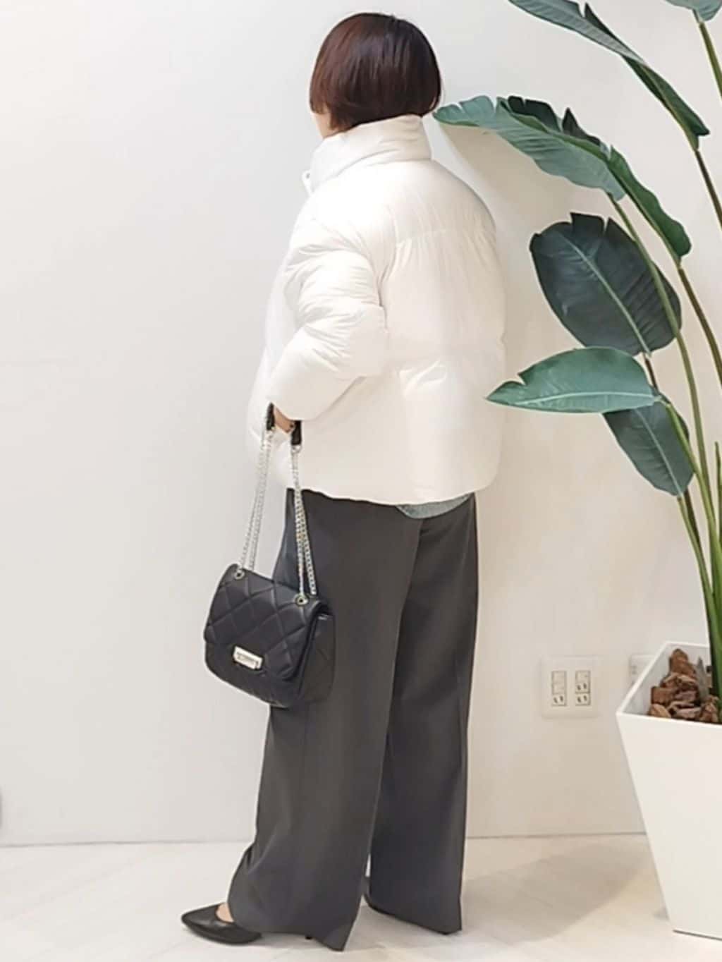 s u g iさんの「UNTITLED｜【トレンド/撥水機能/防寒】ショートダウンコート」を使ったコーディネート
