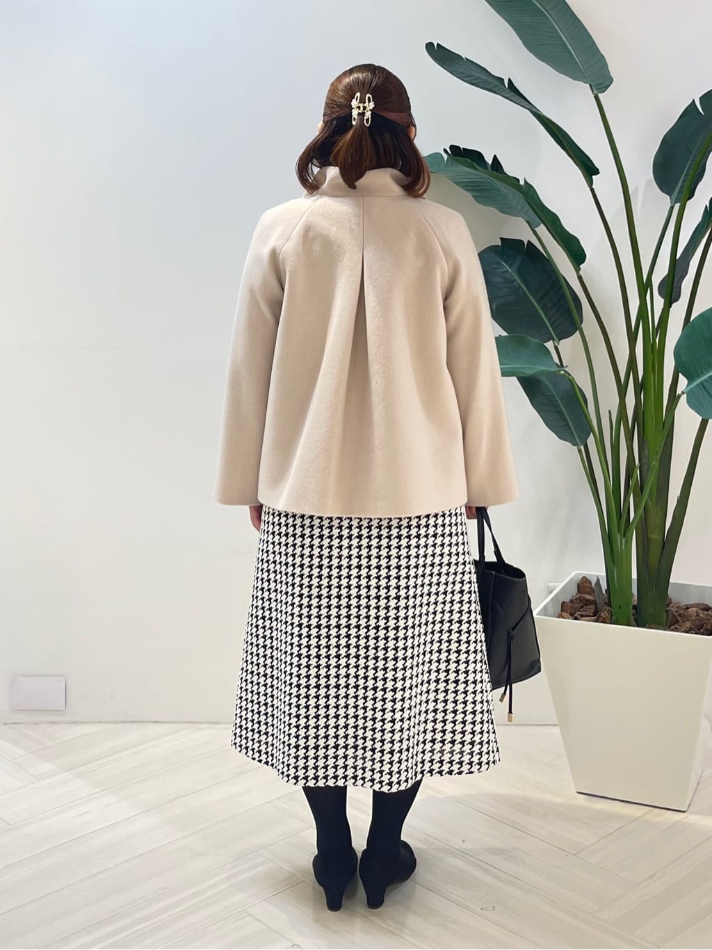 Tomoさんの「UNTITLED｜【着回しが効く／オンオフアウター】ウールショートコート」を使ったコーディネート