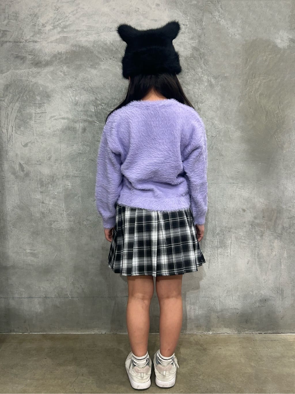 naokoさんの「THE SHOP TK｜【130・150】フェザークルーネックニット」を使ったコーディネート