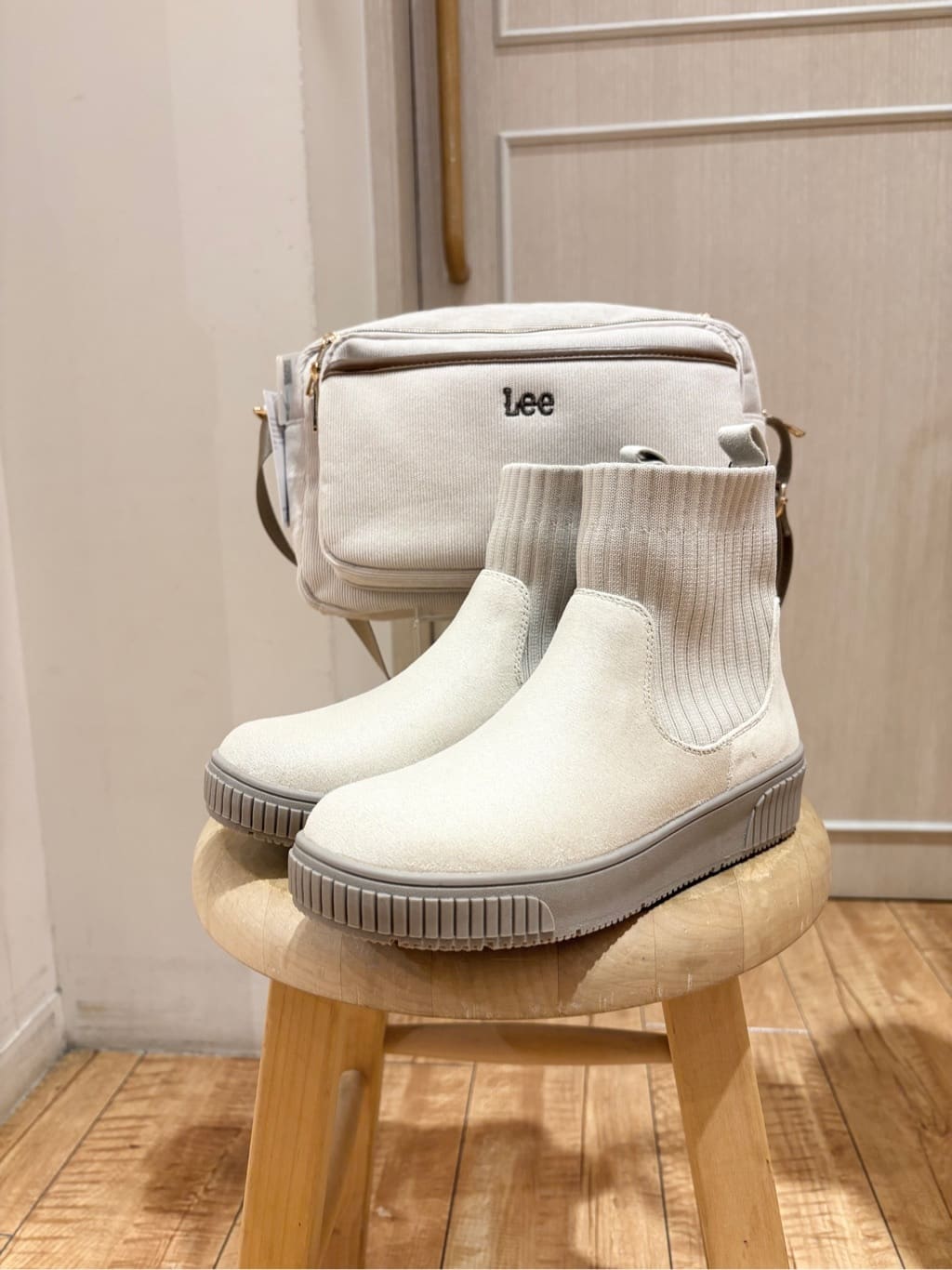 まるよOTさんの「SHOO･LA･RUE｜【洗濯機可】即サマになる ノーカラー ボアブルゾン」を使ったコーディネート