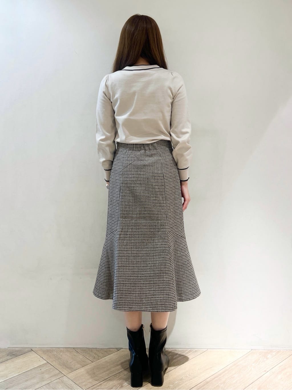 nanaさんの「index｜ふんわりボトルネックパフスリーブニット【洗濯機OK】」を使ったコーディネート