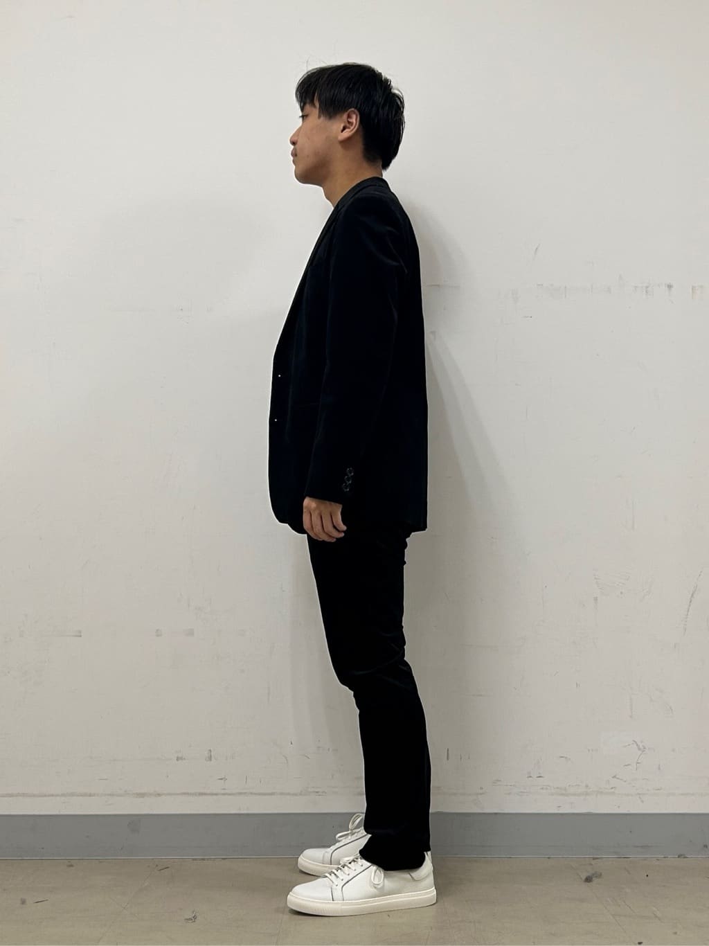 Hiroさんの「TAKEO KIKUCHI｜【Sサイズ～】ストレッチコーデュロイ ジャケット」を使ったコーディネート