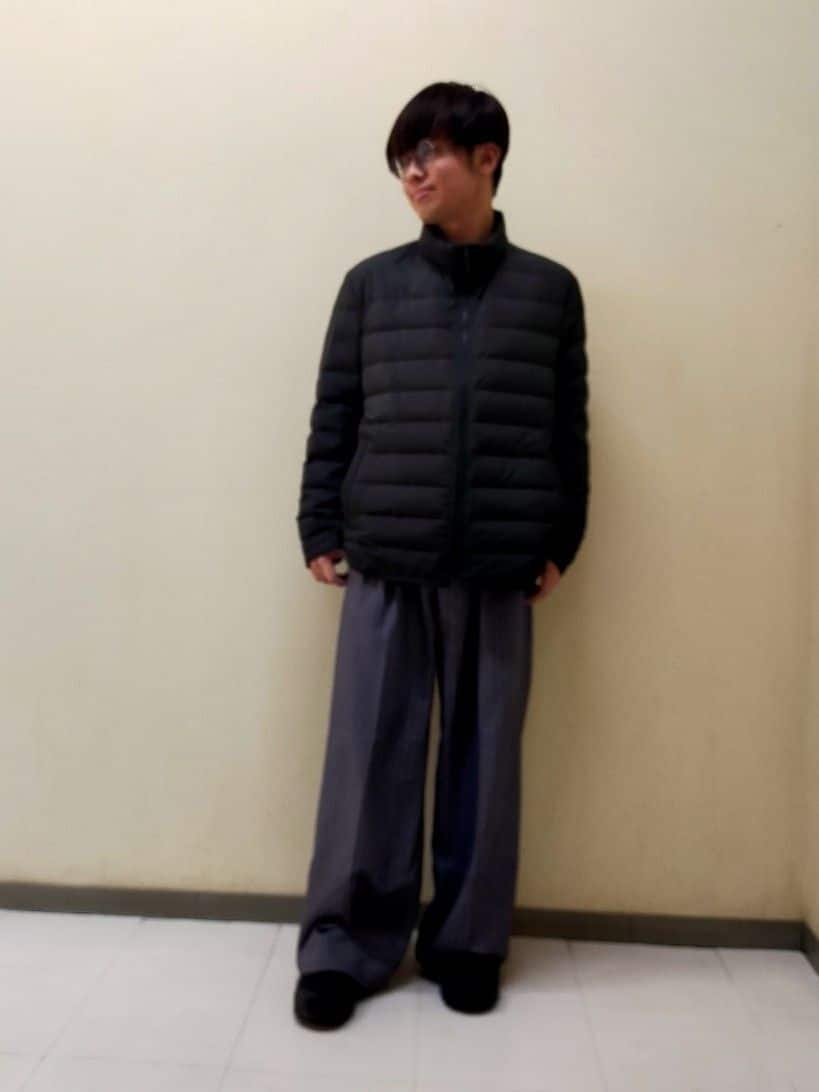 nerさんの「TAKEO KIKUCHI｜【Air Palette Knit】ワンポイント カラーニット プルオーバー」を使ったコーディネート
