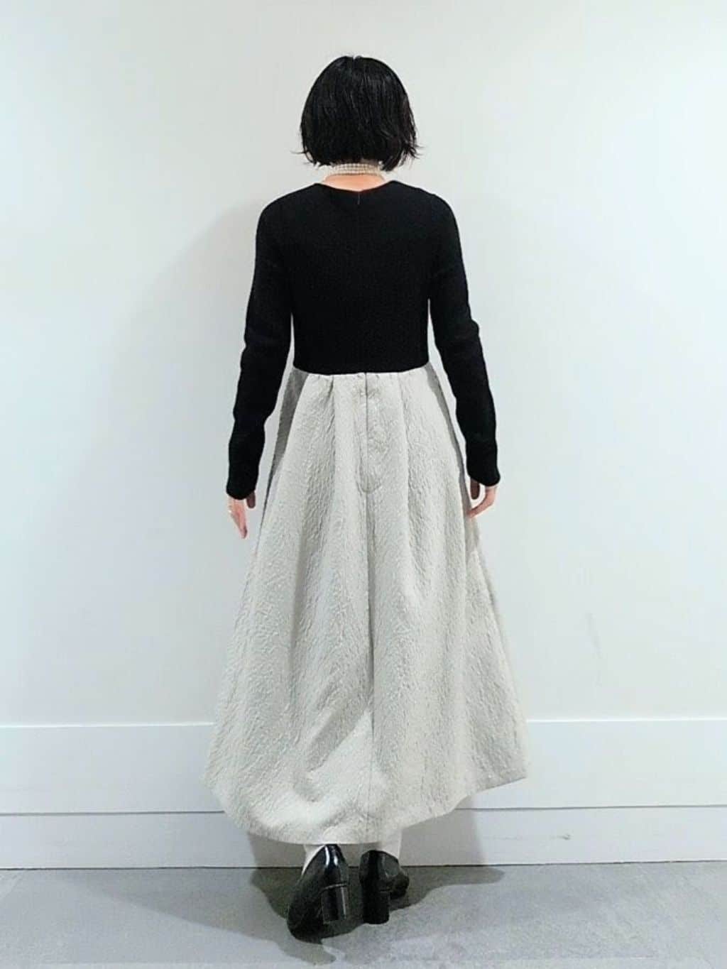 ミズタさんの「UNTITLED｜【大人フェミニン/トレンド】ニット&times;ジャカード ドッキングワンピース」を使ったコーディネート
