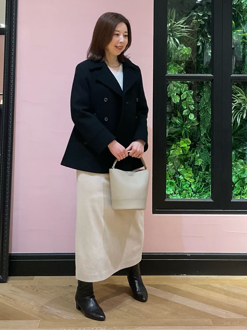 maruさんの「DRESSTERIOR｜アルパカブレンドVネックニット」を使ったコーディネート