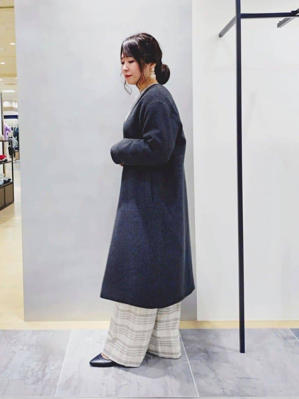 TOMOMIさんの「INDIVI｜ボアミドルバッグ」を使ったコーディネート