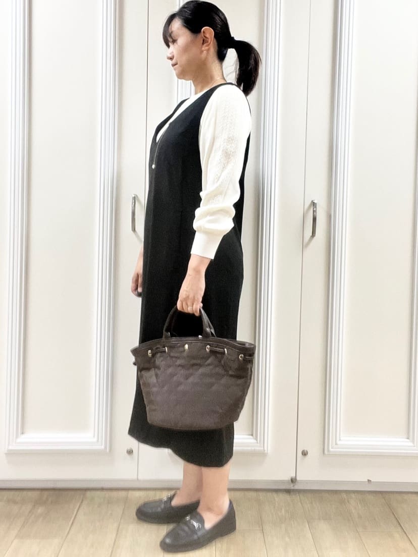 KAOさんの「Reflect｜【すっきりシルエット】スエードライクジャンパースカ―ト」を使ったコーディネート