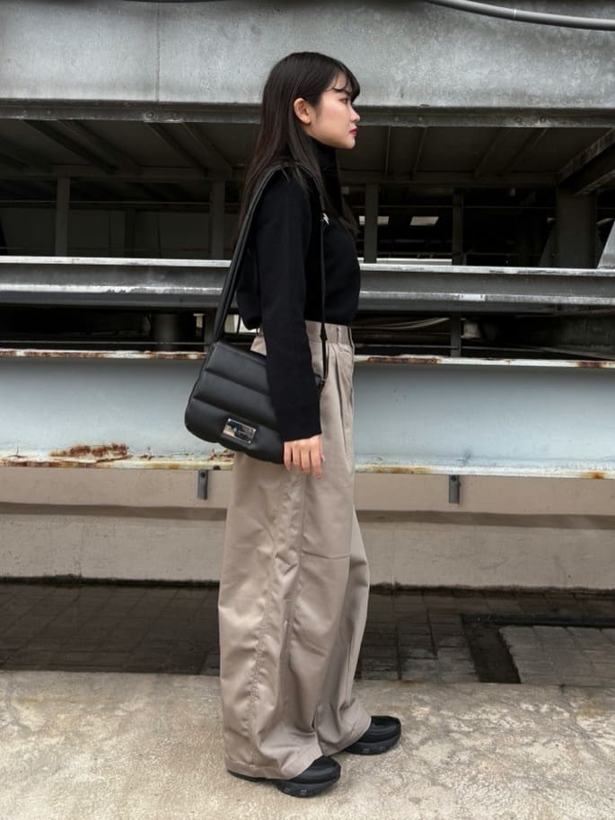 madokaさんの「tk.TAKEO KIKUCHI｜バギーチノパンツ」を使ったコーディネート