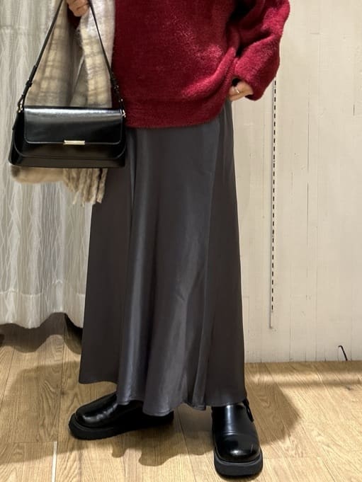 ga_riさんの「THE SHOP TK｜ベルベットフェザー ロゴニットプルオーバー」を使ったコーディネート