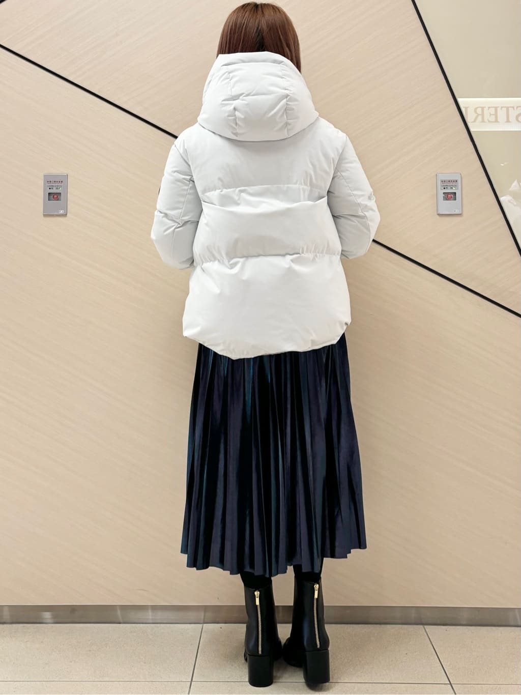 Rinaさんの「DRESSTERIOR｜◆【洗える/ストレッチ性/オンオフ】箔プリントプリーツスカート」を使ったコーディネート