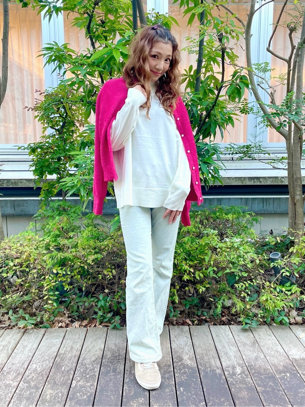 a.nishiさんの「【静電気防止／手洗い可】クリーミータッチハイネックニット」を使ったコーディネート