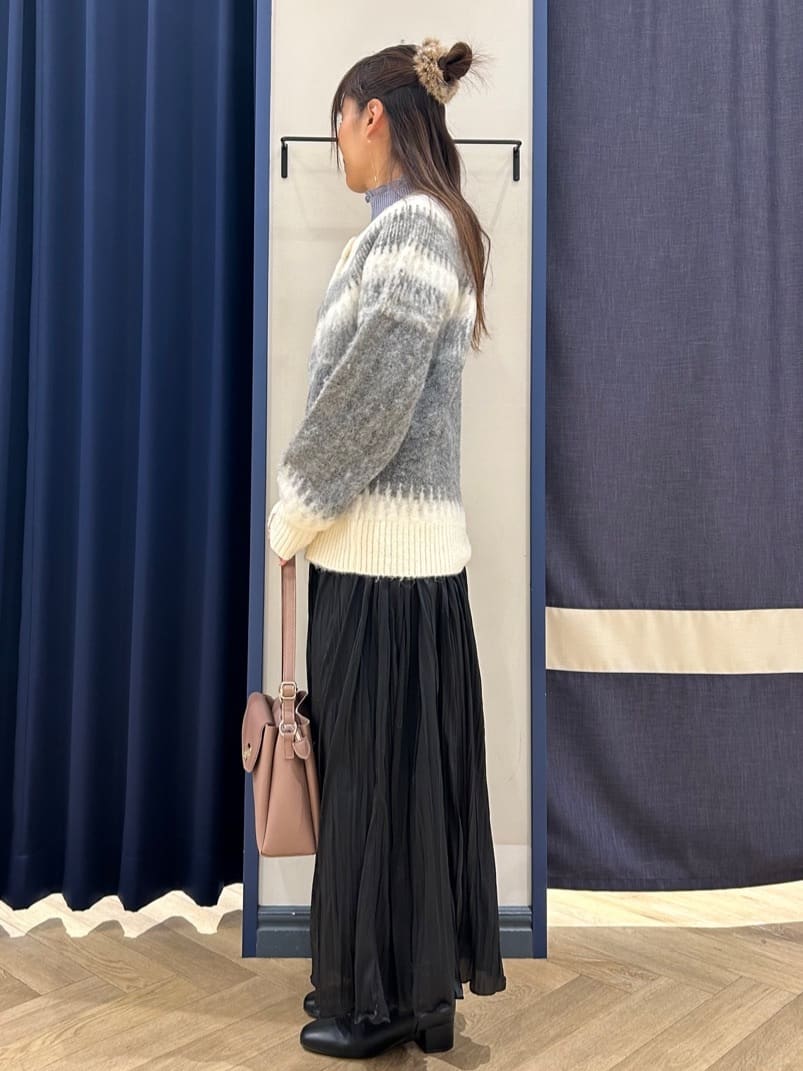 Orikaさんの「grove｜求心柄ジャカードニットカーディガン」を使ったコーディネート