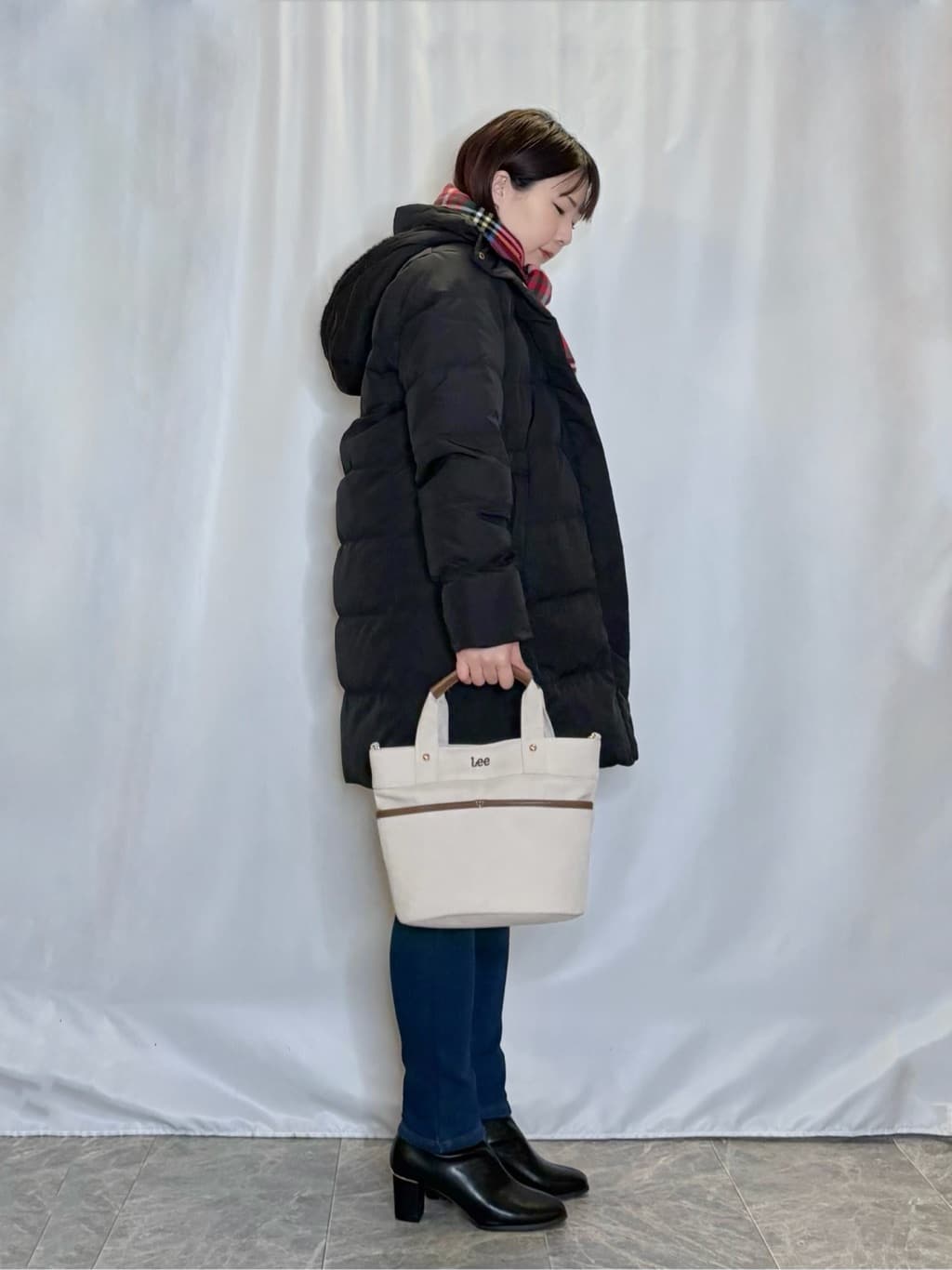 ネリさんの「SHOO･LA･RUE｜【洗濯機可/毛玉になりにくい】1枚で簡単こなれ見え 裾フェイクレイヤード風ニット」を使ったコーディネート