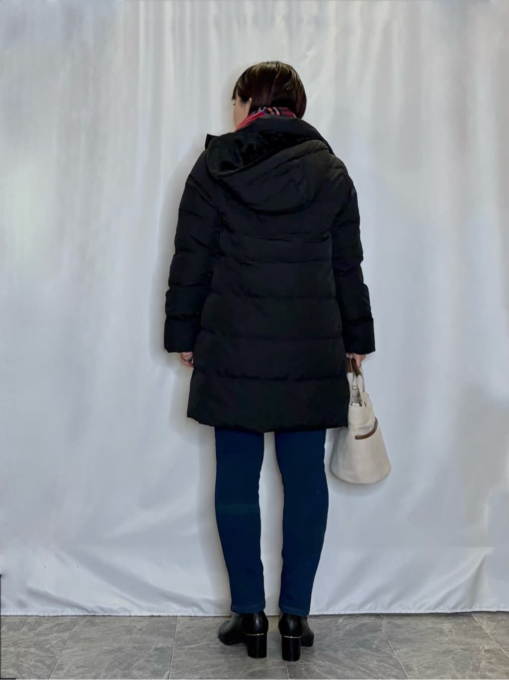 ネリさんの「SHOO･LA･RUE｜【洗濯機可/毛玉になりにくい】1枚で簡単こなれ見え 裾フェイクレイヤード風ニット」を使ったコーディネート