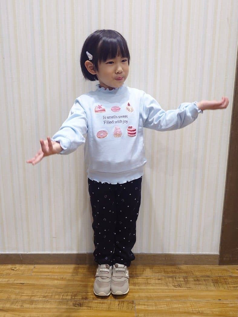 Yuiさんの「SHOO･LA･RUE｜【100-150cm】裏シャギーアソート総柄パンツ」を使ったコーディネート