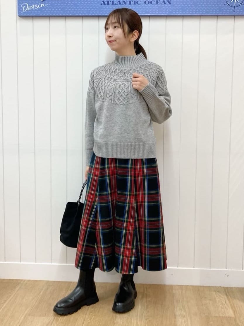 yoshiさんの「Dessin｜【洗える】チェック柄起毛フレアスカート」を使ったコーディネート