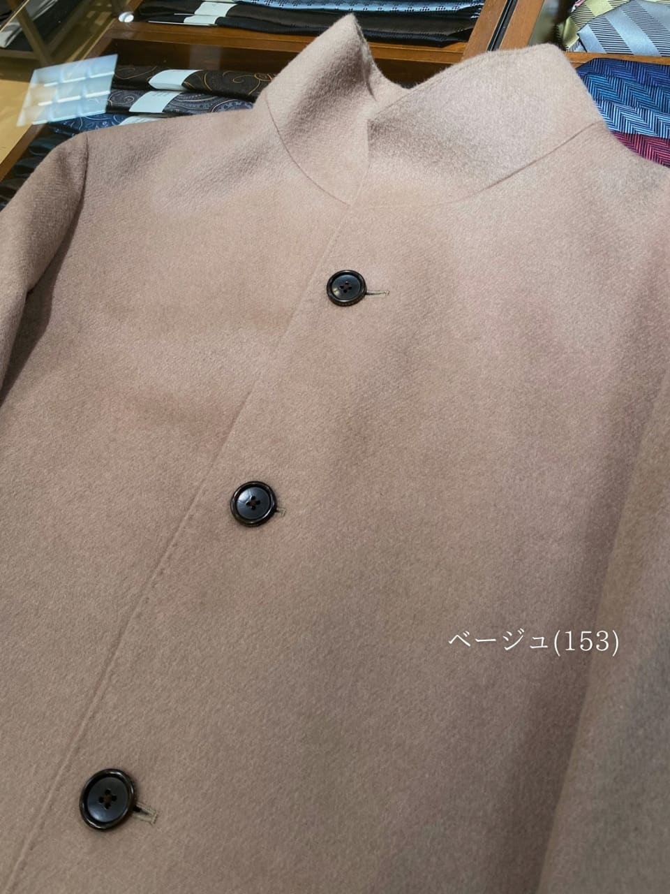 小南大和さんの「TAKEO KIKUCHI｜【ウールカシミヤブレンド】ビーバー調 スタンドカラー コート」を使ったコーディネート