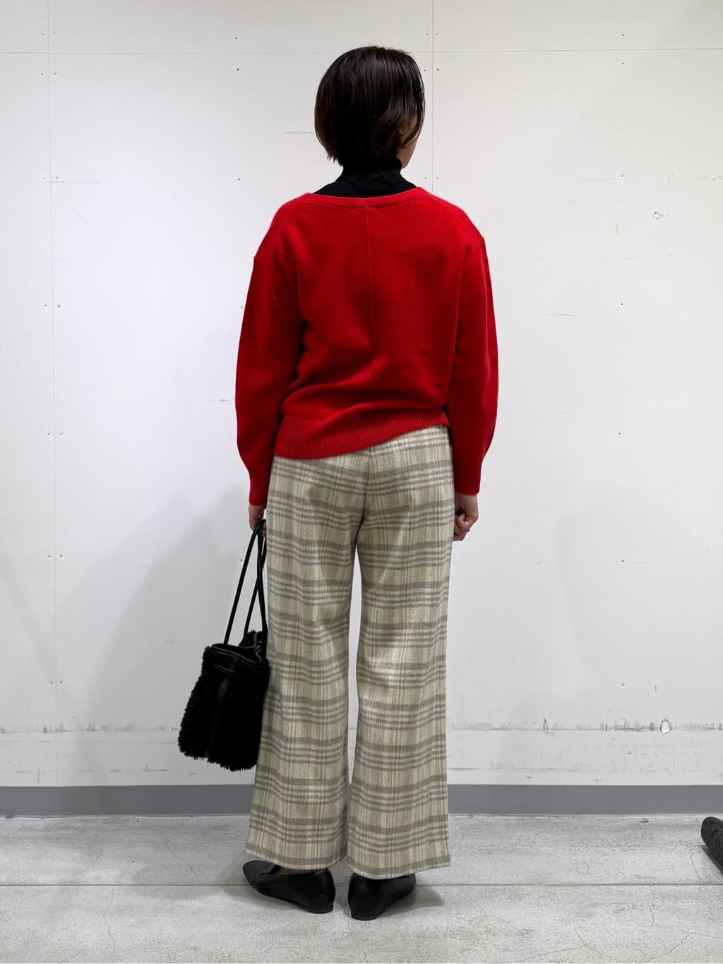 yuriさんの「INDIVI｜【洗える／毛玉になりにくい】エクストラファインウール リブタートルニット」を使ったコーディネート