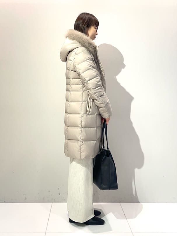 murayamaさんの「INDIVI｜【名品／撥水／抗菌防臭】ロング丈リサイクルダウンコート」を使ったコーディネート