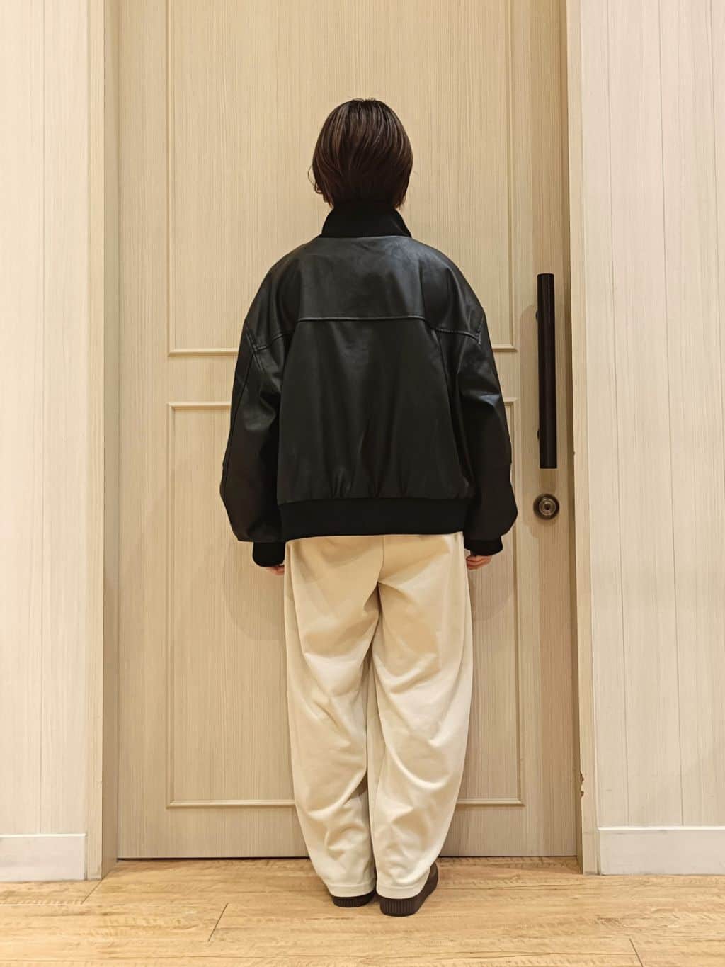 manikoさんの「SHOO･LA･RUE｜【S-LL】大人綺麗 レザー調リブブルゾン」を使ったコーディネート