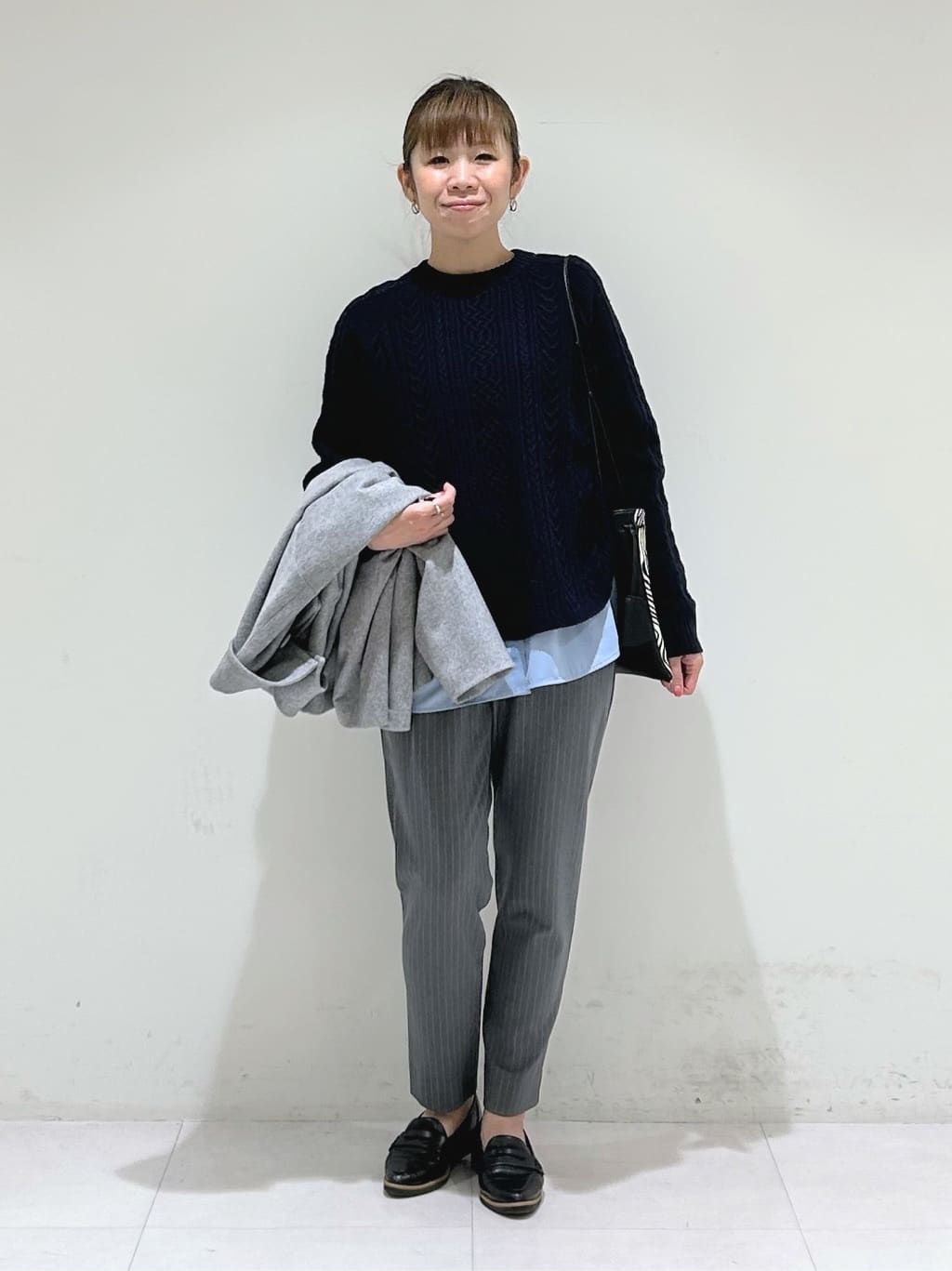 tsuyuさんの「INDIVI｜【軽やか／ゆったり】ウール混ショートトレンチコート」を使ったコーディネート
