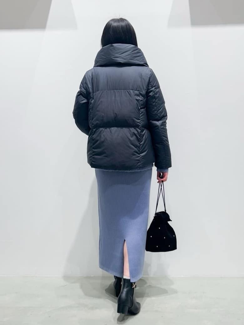 seinaさんの「grove｜【2点SET/体型カバー】一枚で決まる、ペプラムベスト&times;ニットワンピース」を使ったコーディネート