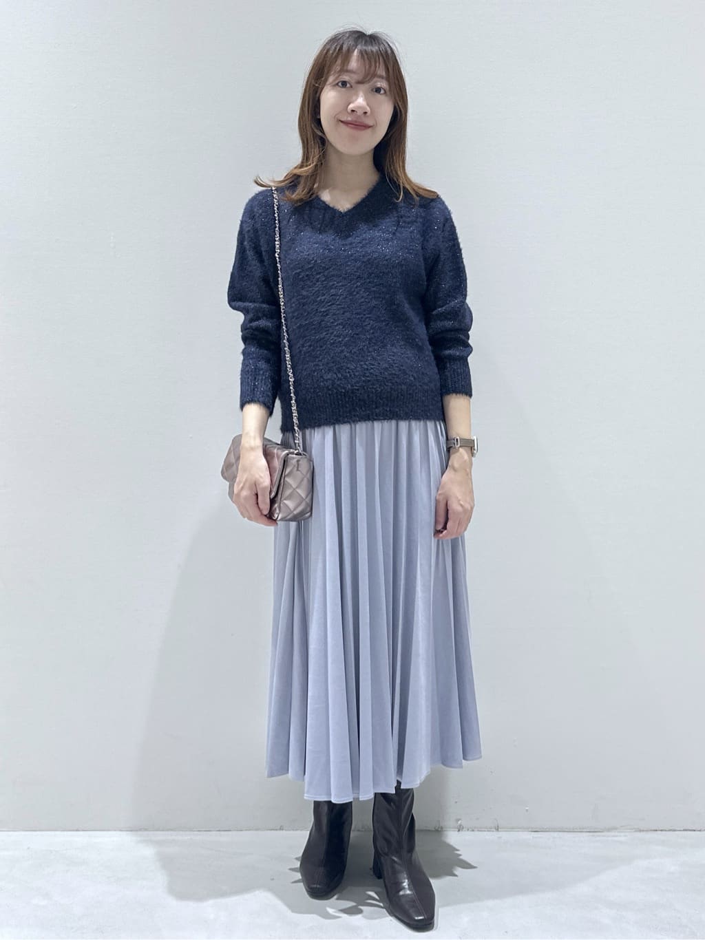 yukaさんの「OPAQUE.CLIP｜フェイクスウェードプリーツスカート【静電気防止加工／洗濯機OK】」を使ったコーディネート