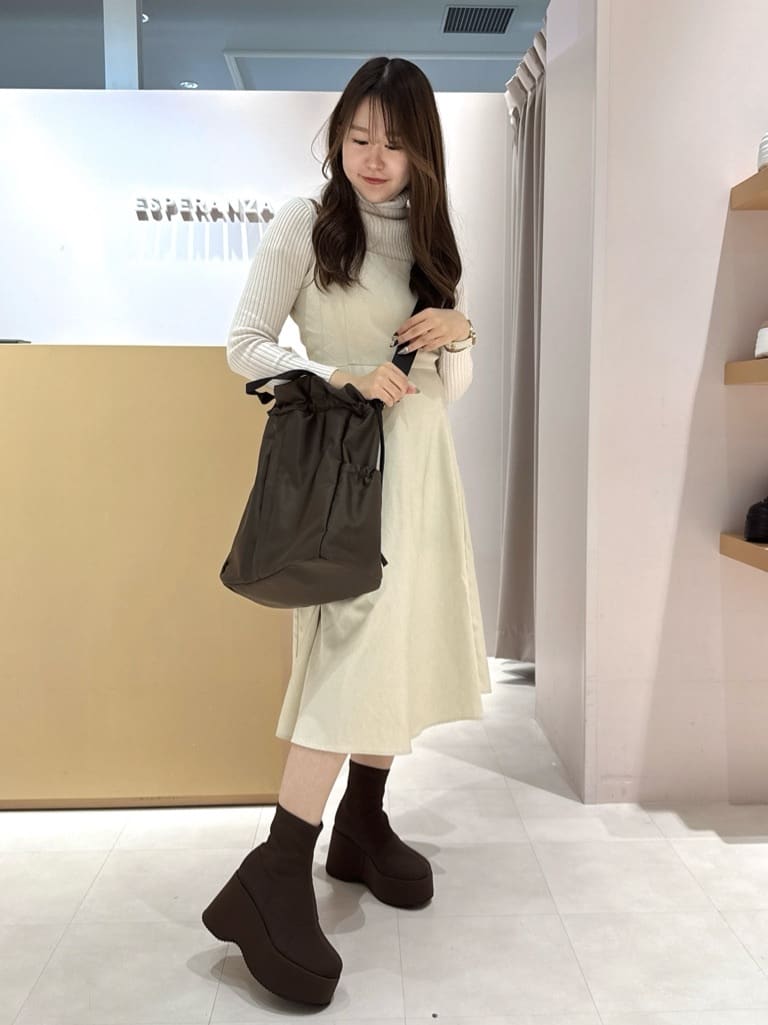 neinaさんの「ESPERANZA｜」を使ったコーディネート