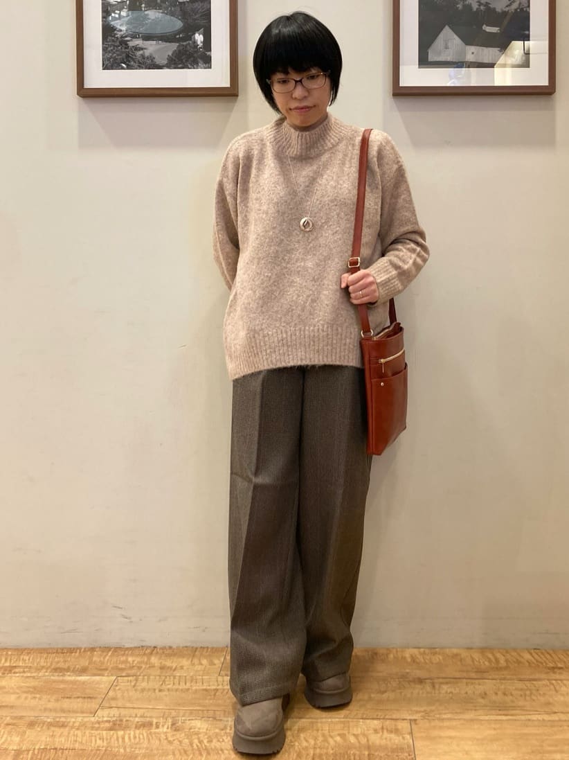 ruさんの「SHOO･LA･RUE｜【あったか】ボリュームフードが小顔効果 スライバーフーディーコート」を使ったコーディネート