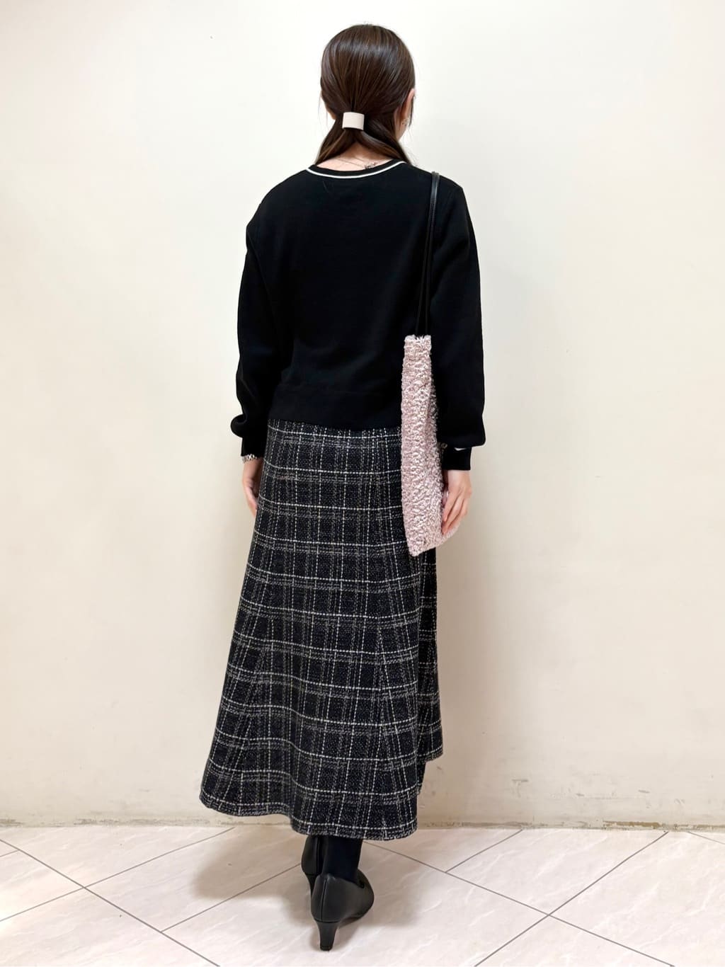 mikiさんの「Reflect｜【コートインでもすっきり◎】チェック柄ニットドッキングワンピース」を使ったコーディネート