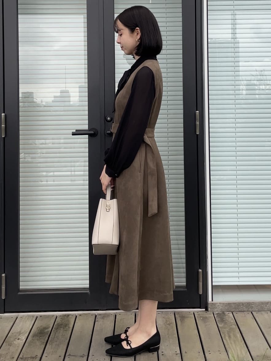 NATSUMIさんの「grove｜シアーストライプボウタイブラウス」を使ったコーディネート