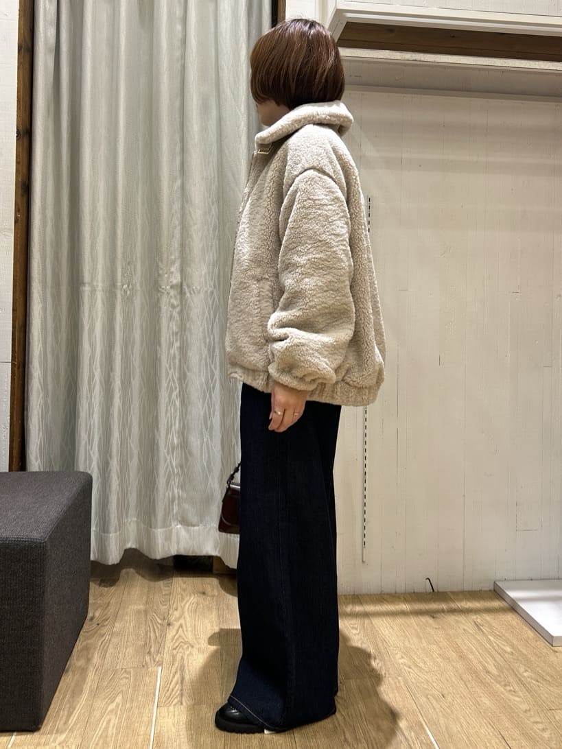 ga_riさんの「THE SHOP TK｜マシュマロタッチ ボアボンバージャケット」を使ったコーディネート