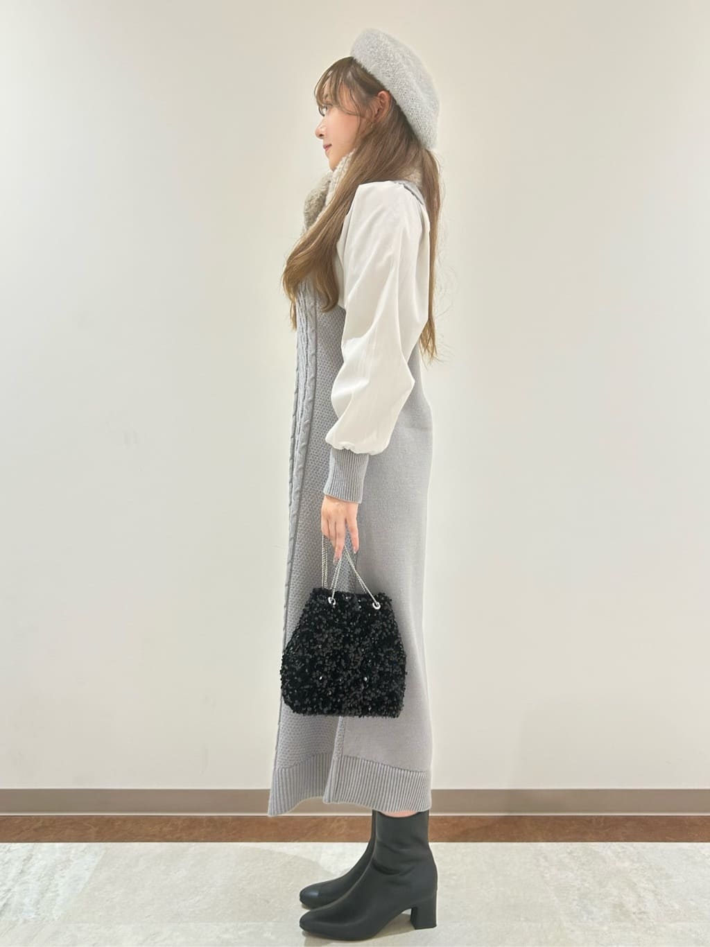 ゆめさんの「grove｜一枚で華やぐ、袖布帛ケーブルニットワンピース」を使ったコーディネート