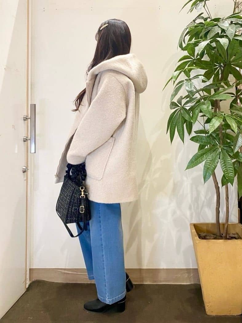 AYUMIさんの「SHOO･LA･RUE｜【あったか/SS-LL】裏微起毛 ストレートデニムパンツ」を使ったコーディネート