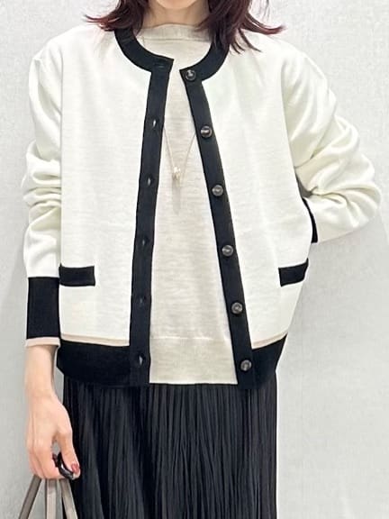 Miwaさんの「UNTITLED｜【アンサンブル可/洗える】シルクウールカシミヤ ドルマンスリーブニット」を使ったコーディネート