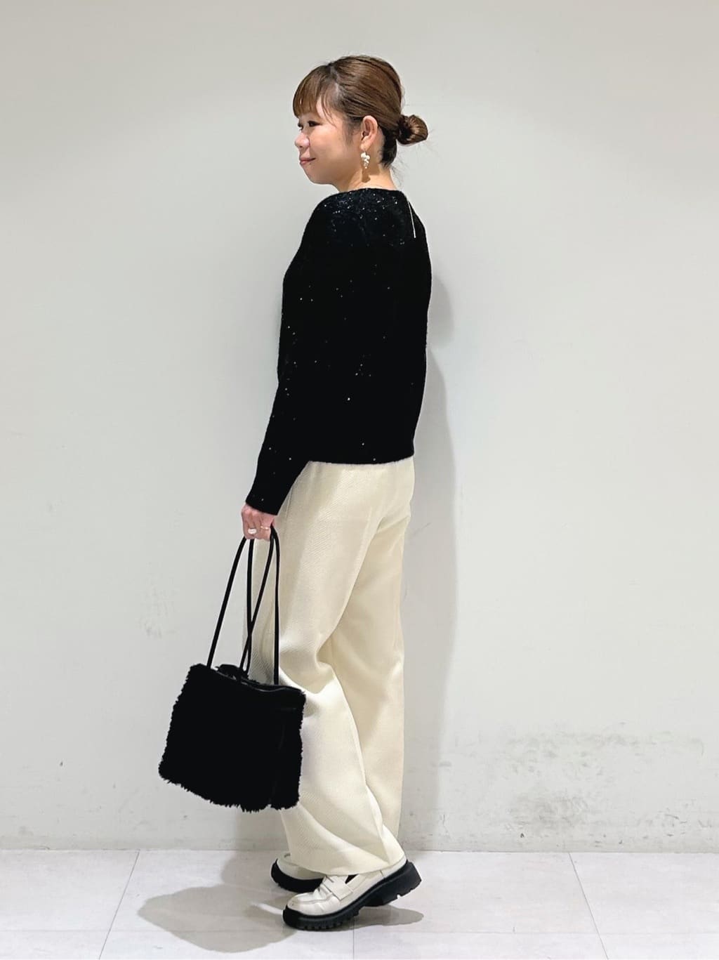tsuyuさんの「INDIVI｜【名品／撥水／抗菌防臭】ロング丈リサイクルダウンコート」を使ったコーディネート