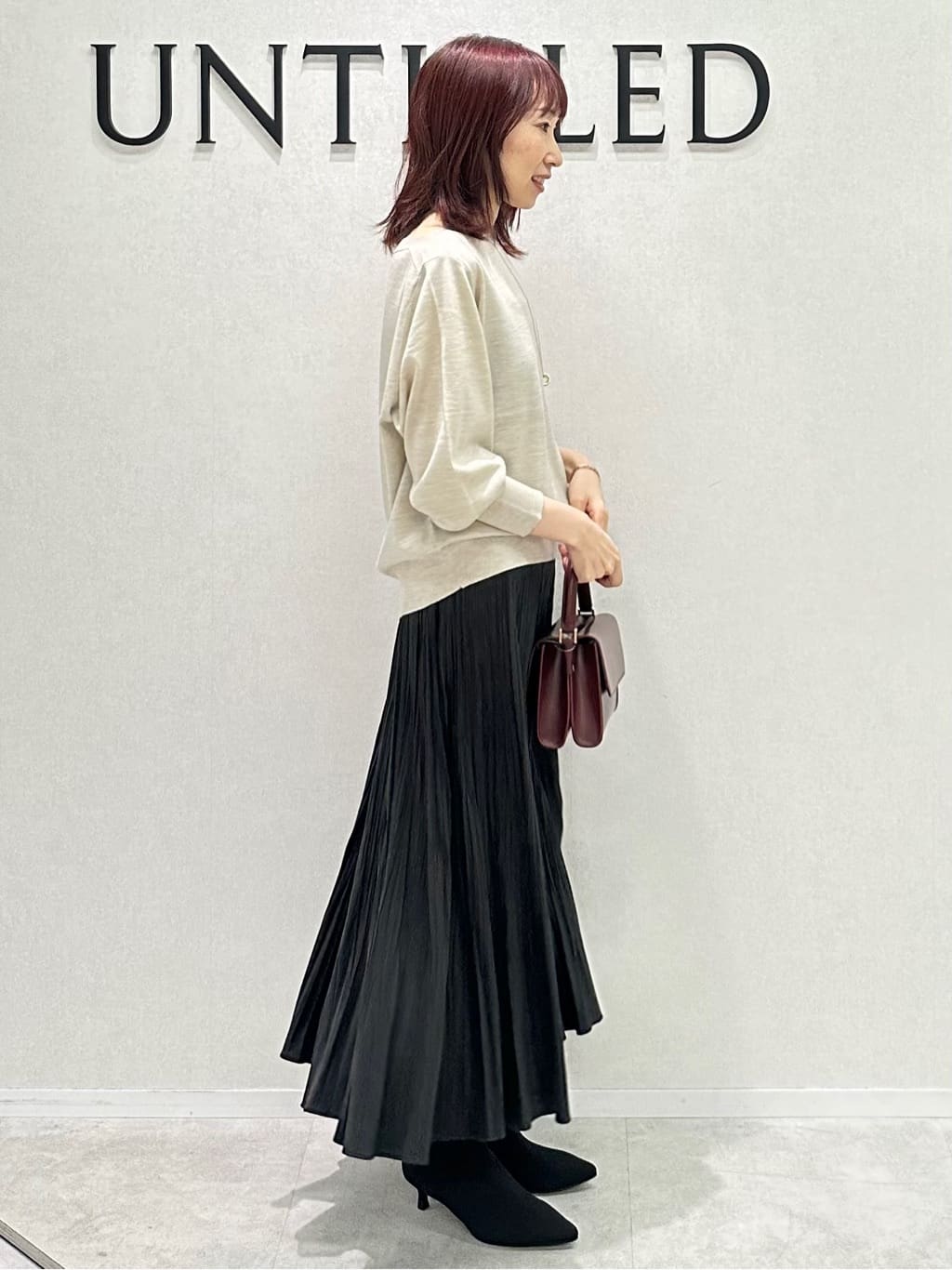 Miwaさんの「UNTITLED｜【アンサンブル可/洗える】シルクウールカシミヤ ドルマンスリーブニット」を使ったコーディネート