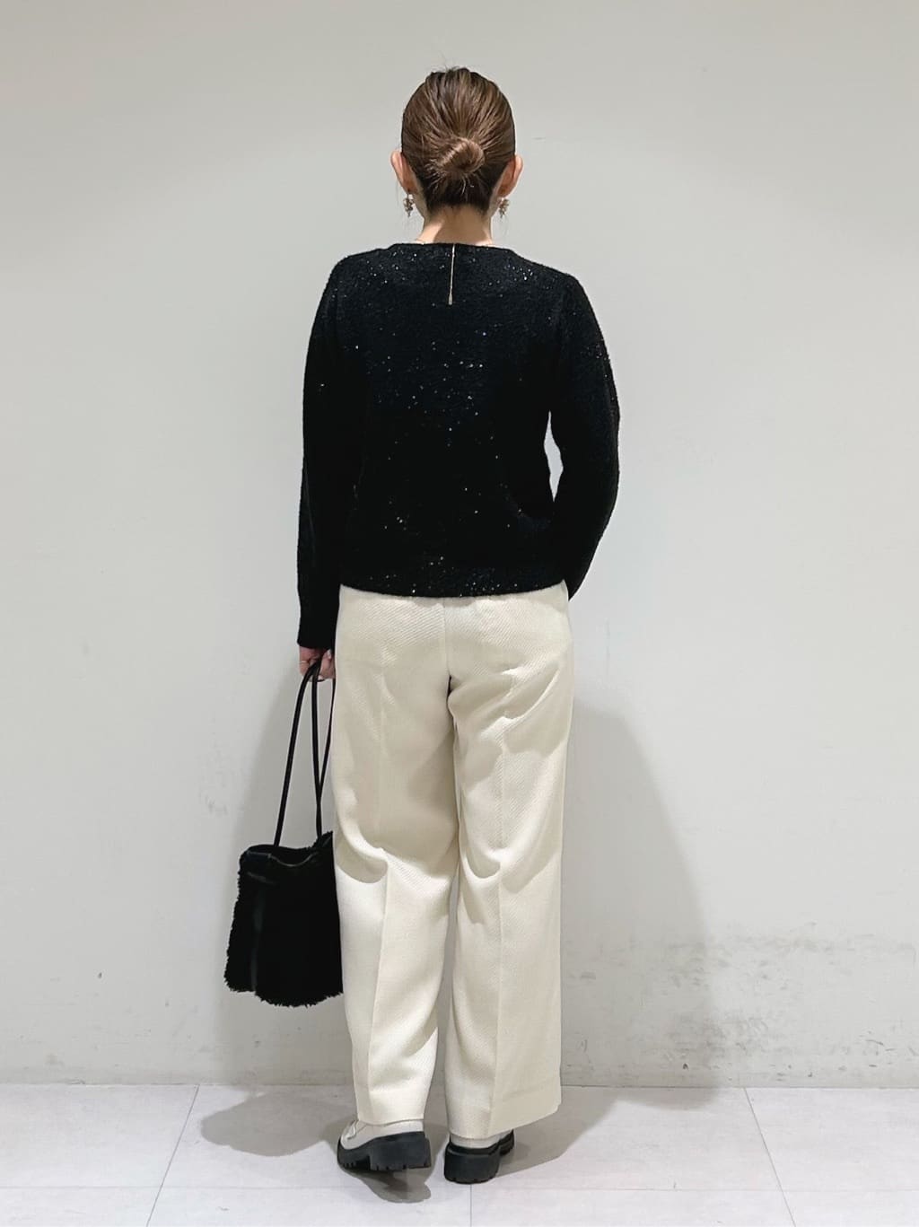 tsuyuさんの「INDIVI｜【名品／撥水／抗菌防臭】ロング丈リサイクルダウンコート」を使ったコーディネート