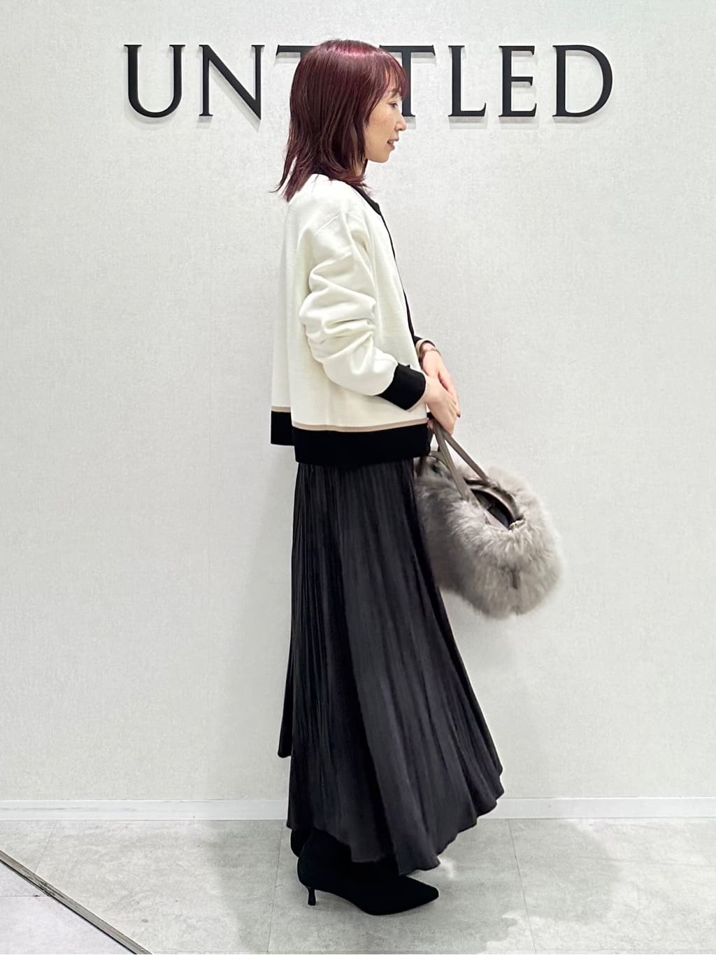 Miwaさんの「UNTITLED｜【アンサンブル可/洗える】シルクウールカシミヤ ドルマンスリーブニット」を使ったコーディネート