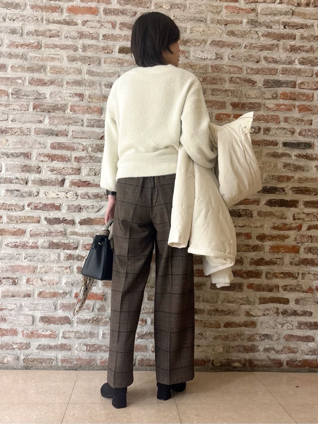 しばさんの「THE SHOP TK｜【すっきり見えシルエット】上品ふわもこ中綿ブルゾン」を使ったコーディネート