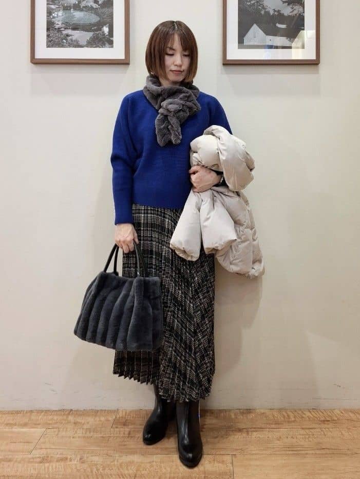 まあるさんの「SHOO･LA･RUE｜【S-LL】すっきり魅せてくれる チェックプリーツスカート」を使ったコーディネート