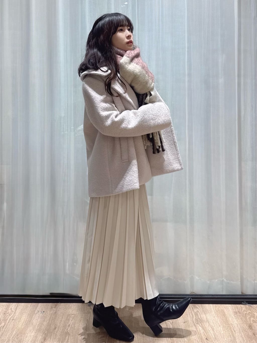 ぞうげさんの「OPAQUE.CLIP｜ブークレミドルコート【洗える】」を使ったコーディネート