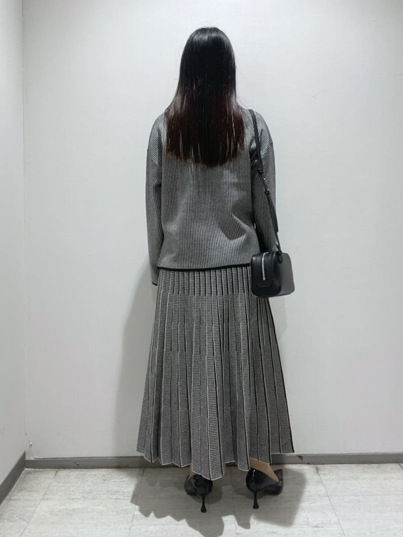 meiさんの「INDIVI｜【洗える／SETUP可能】ジャカードボートネックニット」を使ったコーディネート