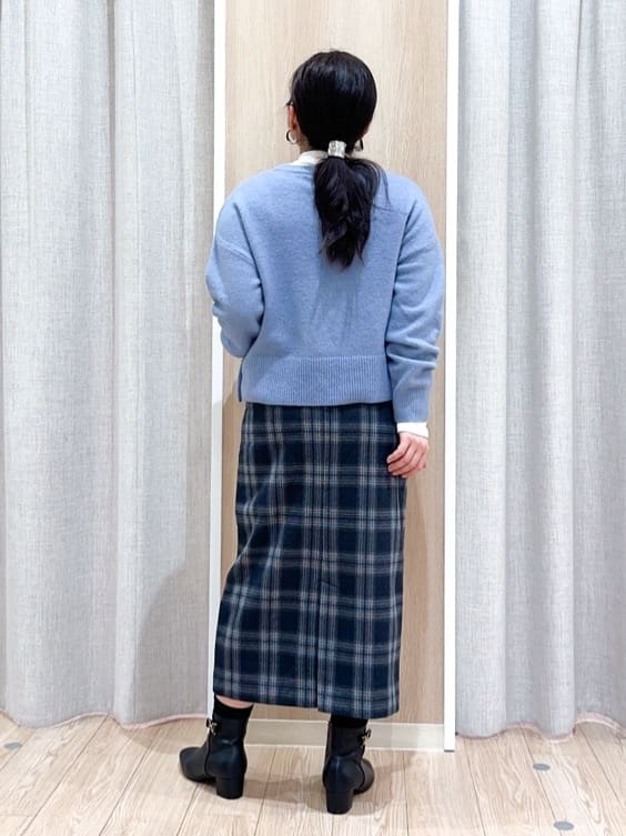 naoさんの「grove｜【洗える】レイヤードにもおすすめ！サイド釦ニット」を使ったコーディネート
