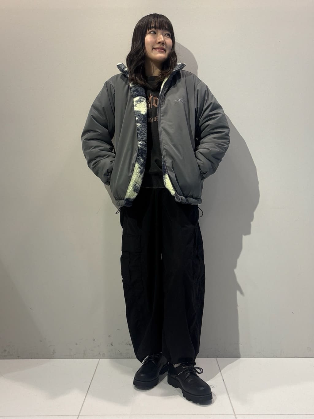Akutagawaさんの「tk.TAKEO KIKUCHI｜カレッジフロッキープリントスウェット」を使ったコーディネート
