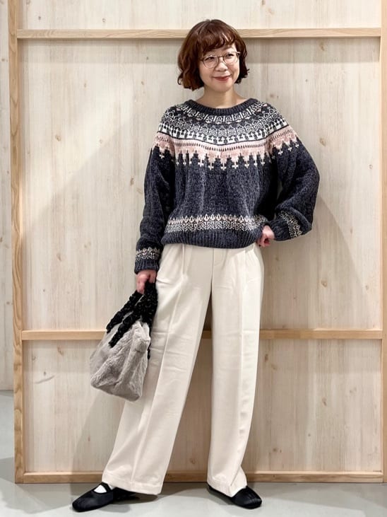 nakoさんの「THE SHOP TK｜上品さと少しの遊び心を モール求心柄ニット」を使ったコーディネート