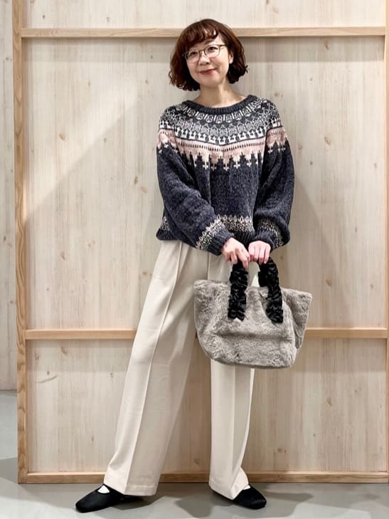 nakoさんの「THE SHOP TK｜上品さと少しの遊び心を モール求心柄ニット」を使ったコーディネート